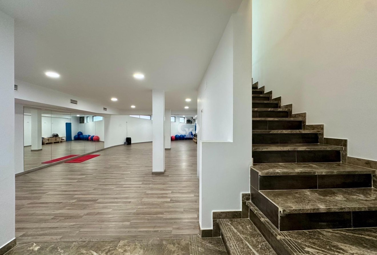 Resale - Local comercial -
Mijas - Las Cañadas