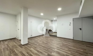 Resale - Local comercial -
Mijas - Las Cañadas