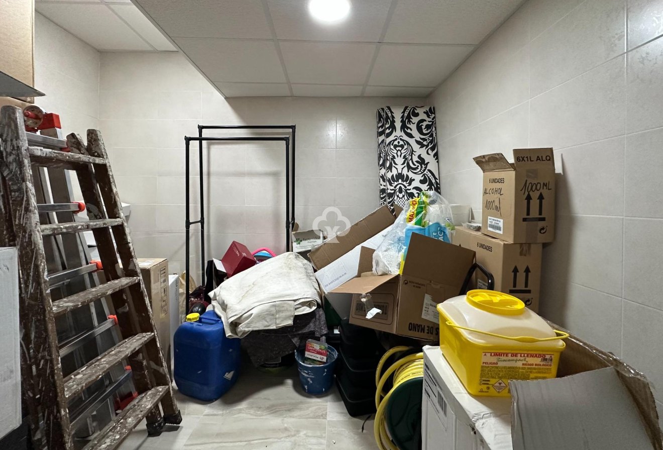 Resale - Local comercial -
Mijas - Las Cañadas
