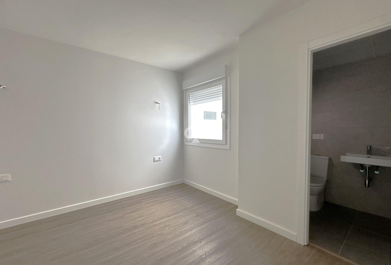 Wiederverkauf - Apartamento -
Fuengirola - Torreblanca del Sol