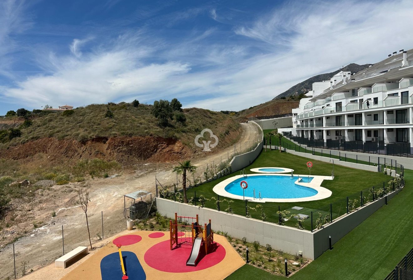 Wiederverkauf - Apartamento -
Fuengirola - Torreblanca del Sol