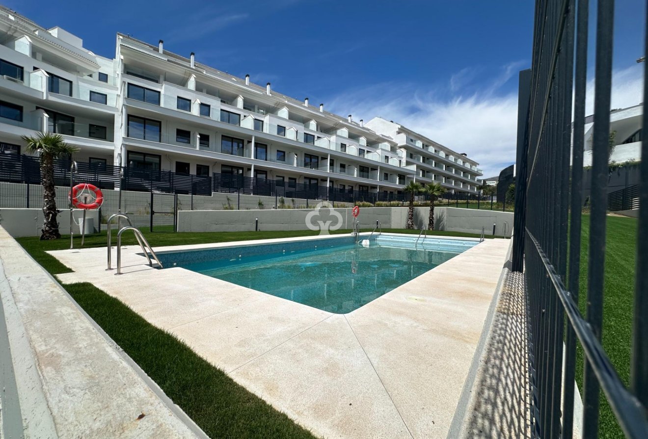 Wiederverkauf - Apartamento -
Fuengirola - Torreblanca del Sol