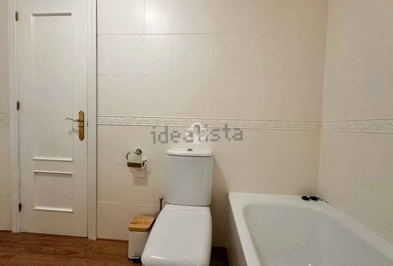 Jälleenmyynti - Huoneisto -
Fuengirola - Los Pacos