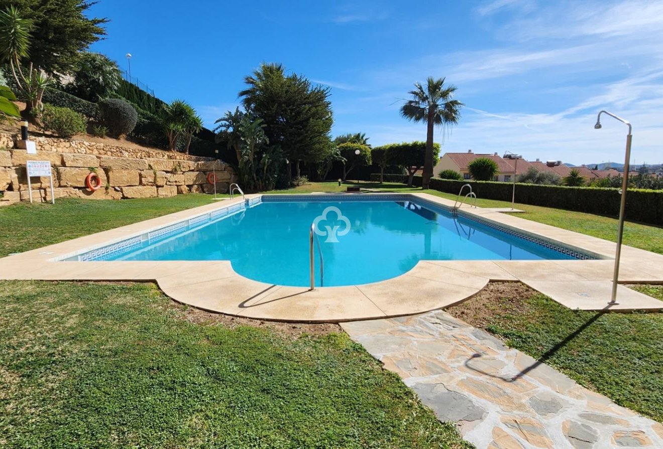 Jälleenmyynti - Huoneisto -
Fuengirola - Los Pacos
