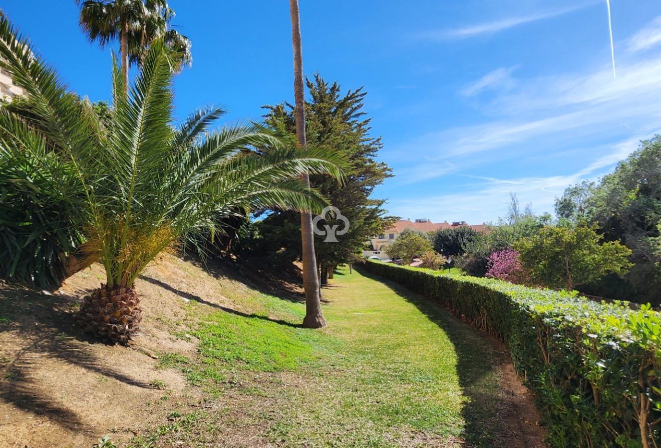 Jälleenmyynti - Huoneisto -
Fuengirola - Los Pacos