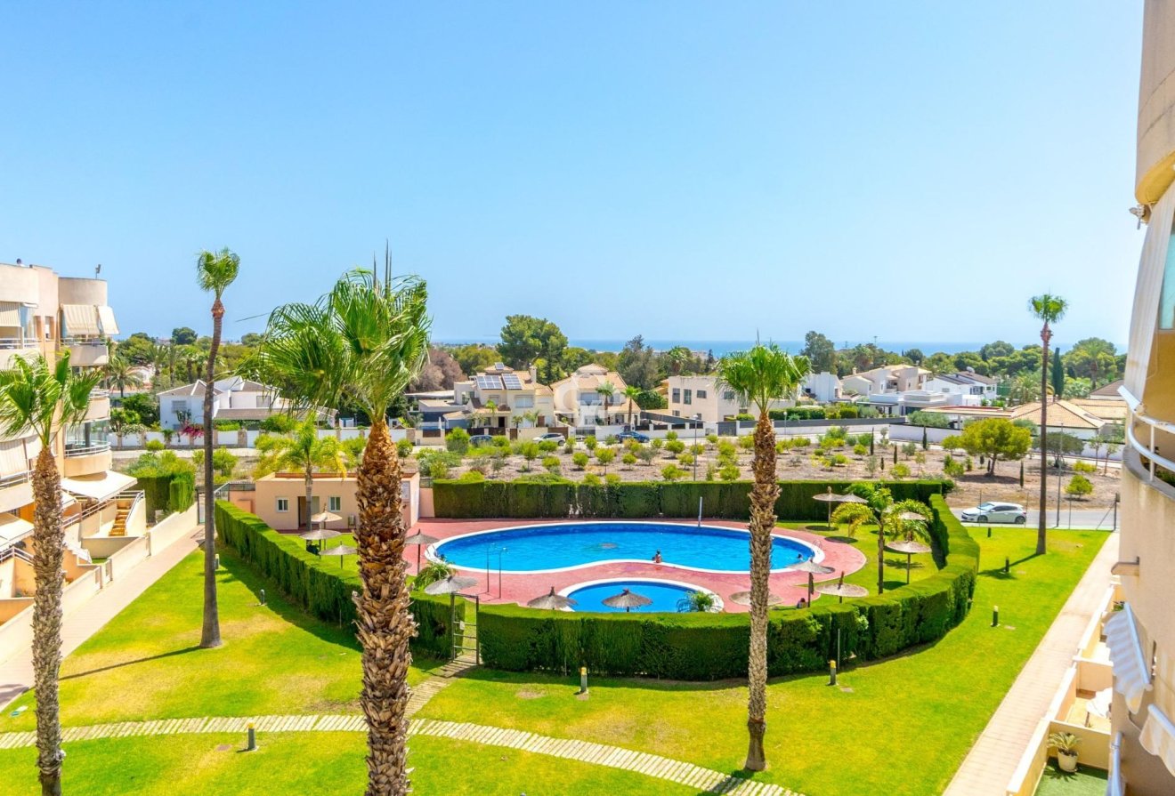 Resale - Apartment -
Dehesa de campoamor - Campoamor