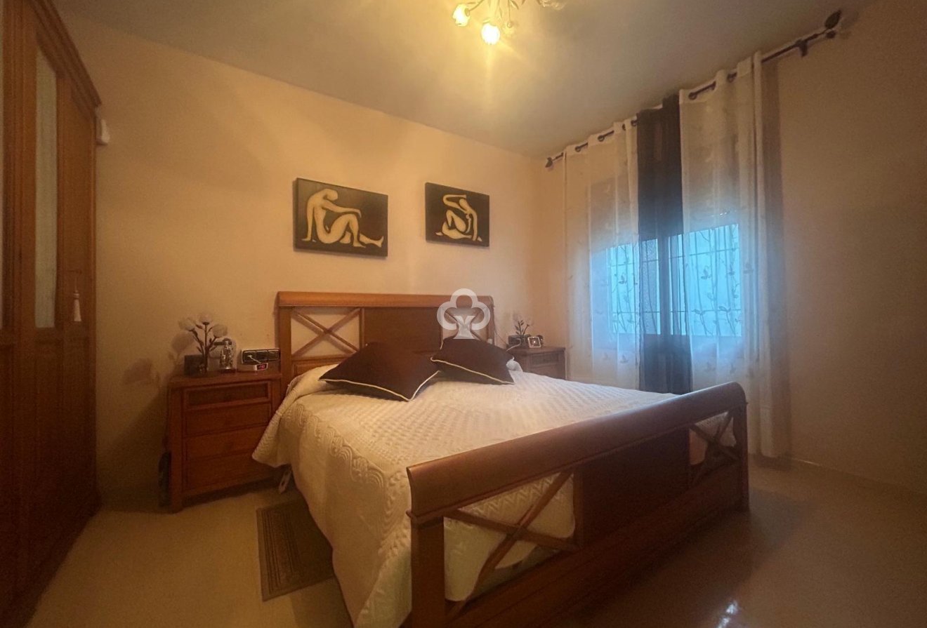 Resale - Villa -
Dehesa de campoamor - Campoamor