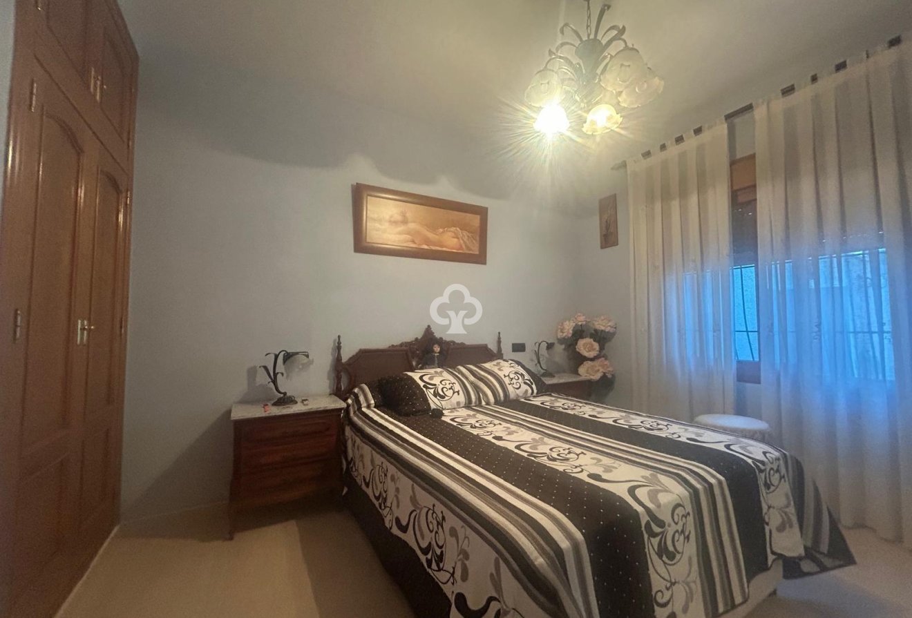 Resale - Villa -
Dehesa de campoamor - Campoamor