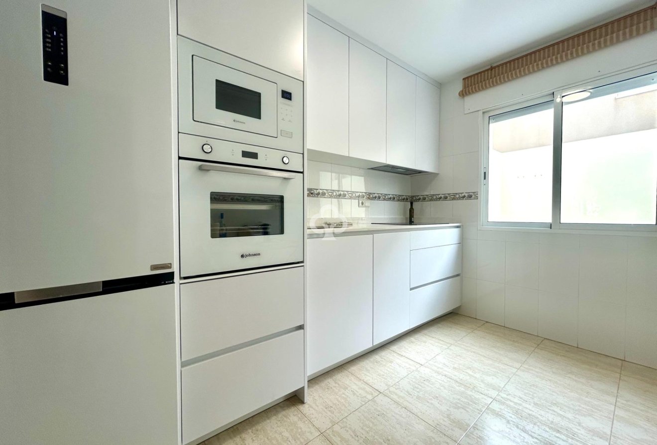 Resale - Terraced house -
Dehesa de campoamor - Campoamor