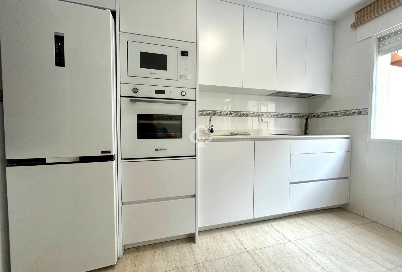 Resale - Terraced house -
Dehesa de campoamor - Campoamor