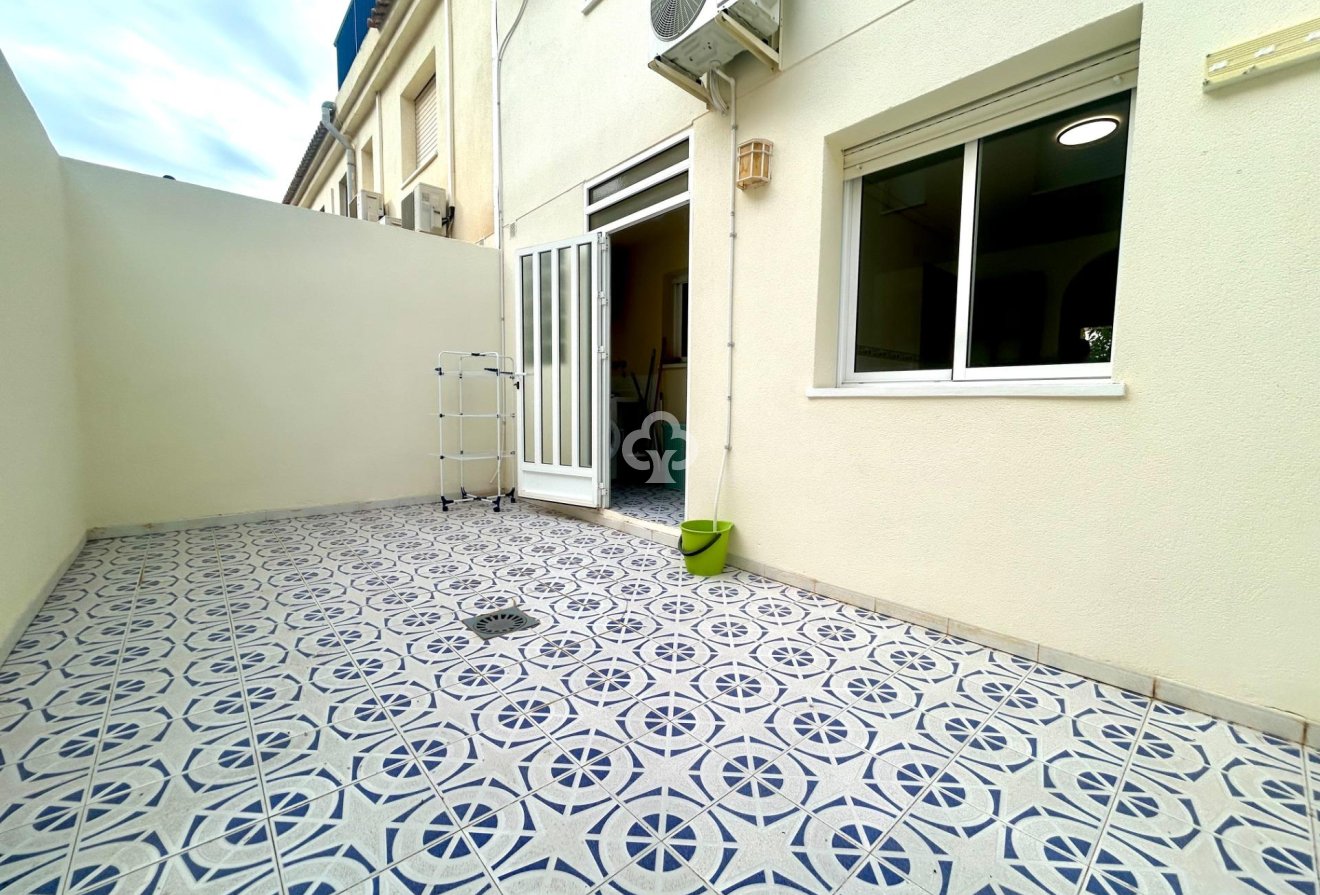 Resale - Terraced house -
Dehesa de campoamor - Campoamor
