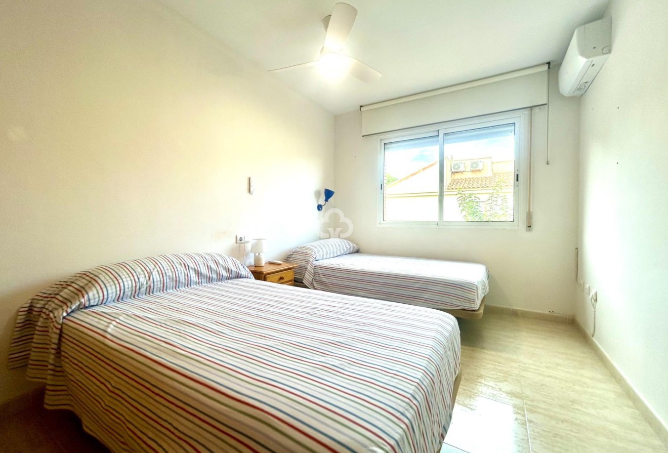 Resale - Terraced house -
Dehesa de campoamor - Campoamor