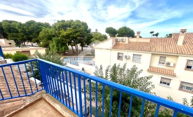 Resale - Terraced house -
Dehesa de campoamor - Campoamor