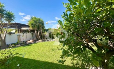 Resale - Villa -
Orihuela Costa - Aguamarina