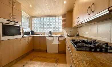Resale - Villa -
Orihuela Costa - Aguamarina