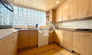 Resale - Villa -
Orihuela Costa - Aguamarina