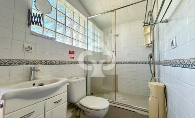 Resale - Villa -
Orihuela Costa - Aguamarina