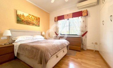 Resale - Villa -
Orihuela Costa - Aguamarina
