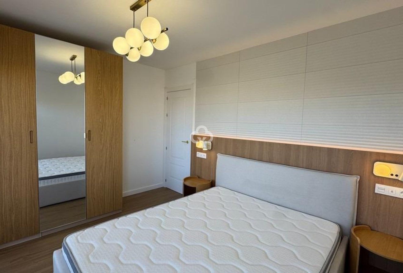 Resale - Apartment -
Torrevieja - Punta Prima