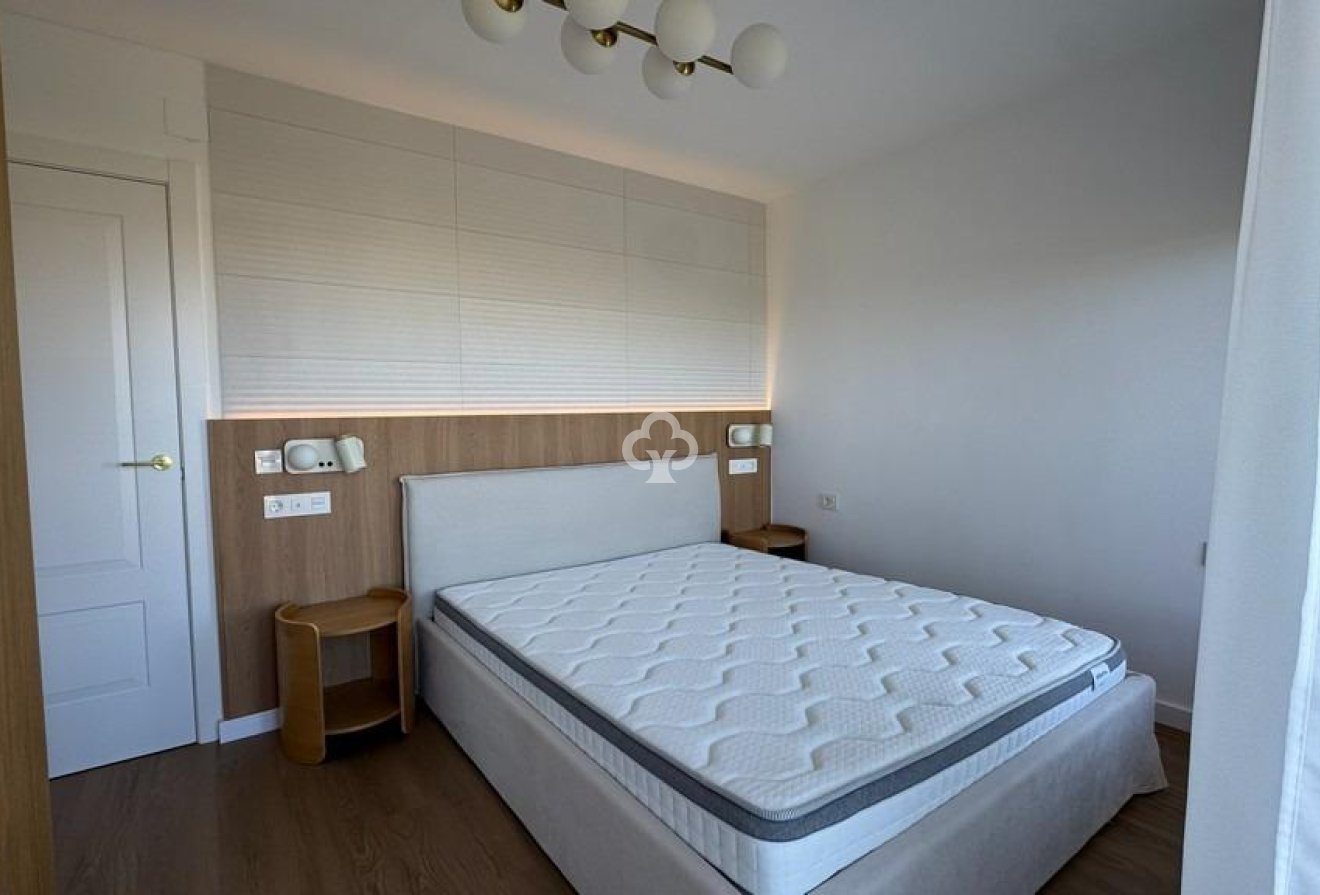 Resale - Apartment -
Torrevieja - Punta Prima