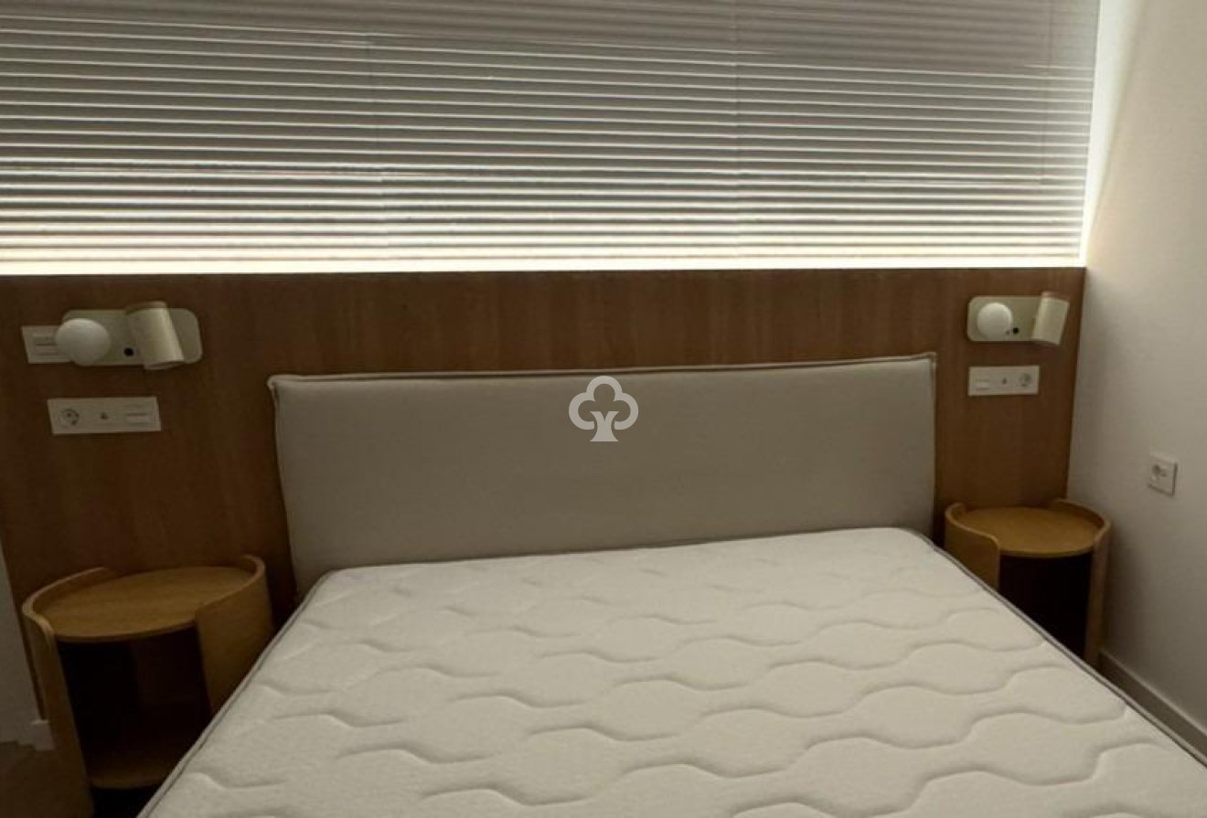 Resale - Apartment -
Torrevieja - Punta Prima
