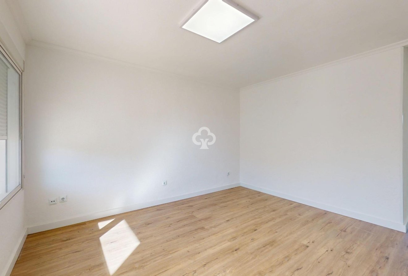 Jälleenmyynti - Bungalow -
Orihuela Costa - Villamartín-Las Filipinas