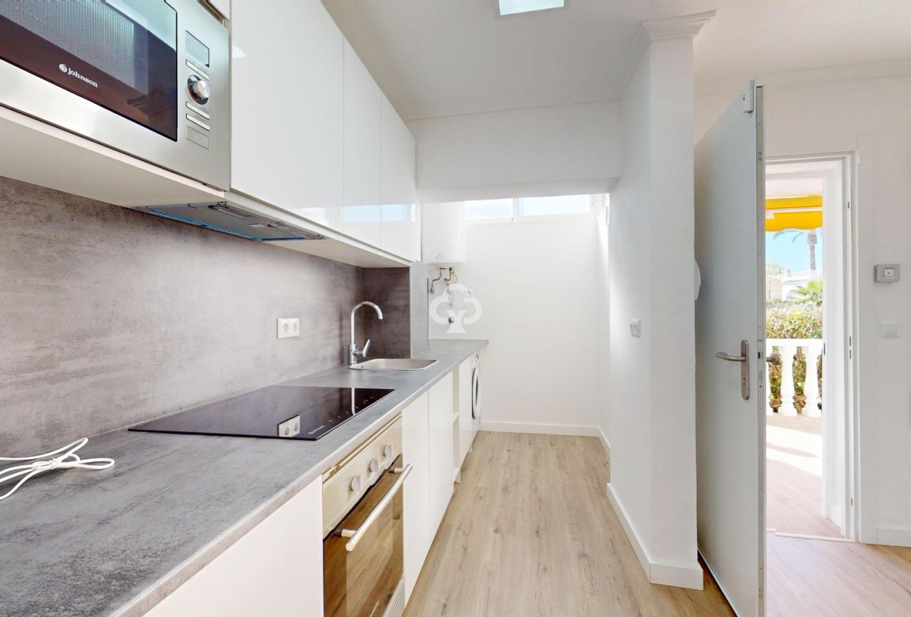 Jälleenmyynti - Bungalow -
Orihuela Costa - Villamartín-Las Filipinas