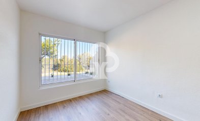 Jälleenmyynti - Bungalow -
Orihuela Costa - Villamartín-Las Filipinas