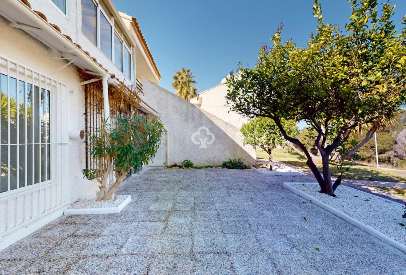 Jälleenmyynti - Bungalow -
Orihuela Costa - Villamartín-Las Filipinas