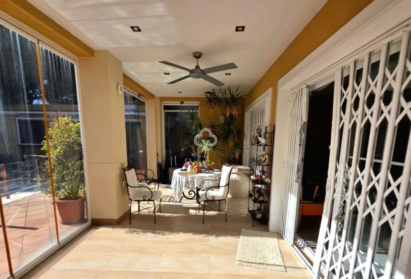 Resale - Villa -
Dehesa de campoamor - Campoamor