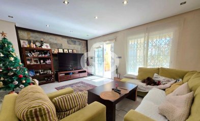 Resale - Villa -
Dehesa de campoamor - Campoamor