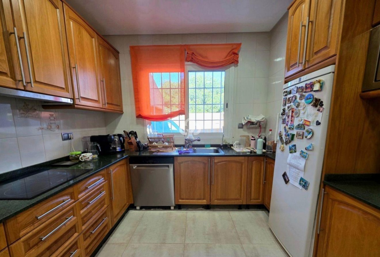 Resale - Villa -
Dehesa de campoamor - Campoamor