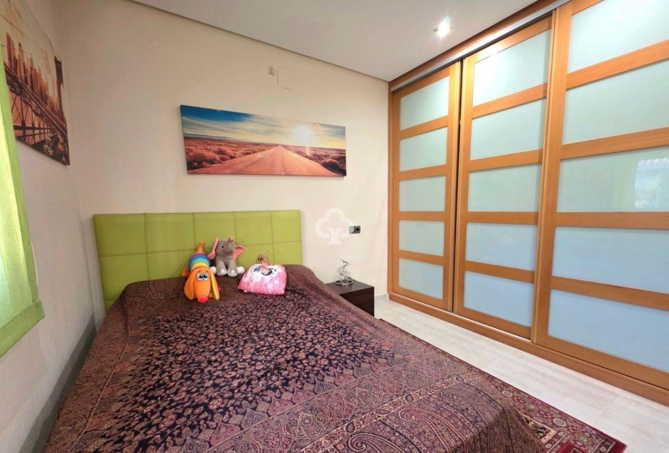 Resale - Villa -
Dehesa de campoamor - Campoamor