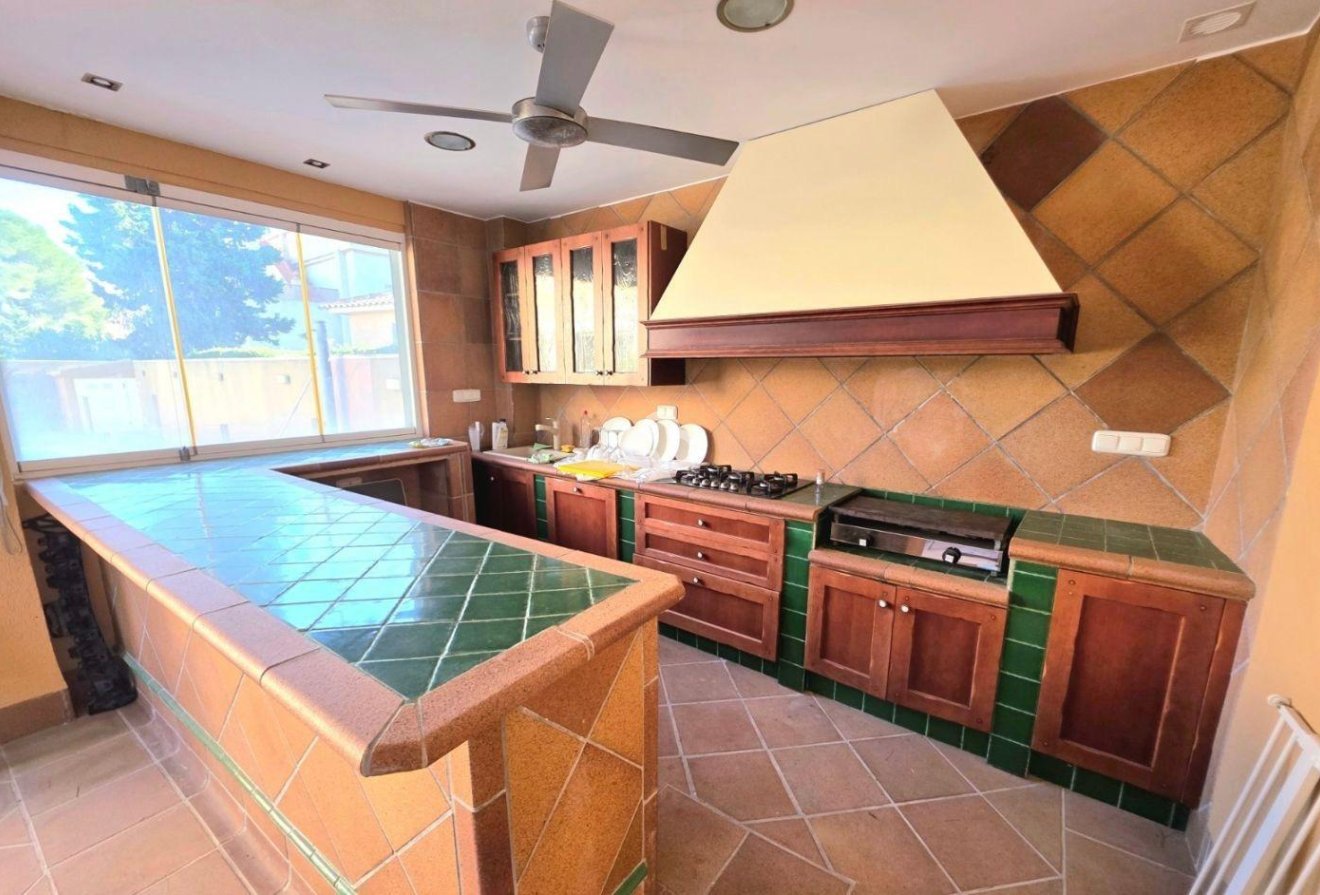 Resale - Villa -
Dehesa de campoamor - Campoamor