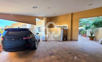 Resale - Villa -
Dehesa de campoamor - Campoamor
