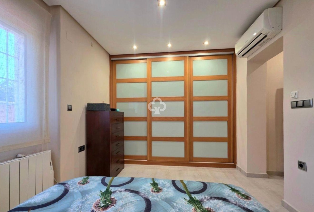 Resale - Villa -
Dehesa de campoamor - Campoamor