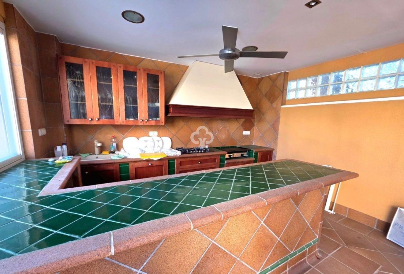 Resale - Villa -
Dehesa de campoamor - Campoamor