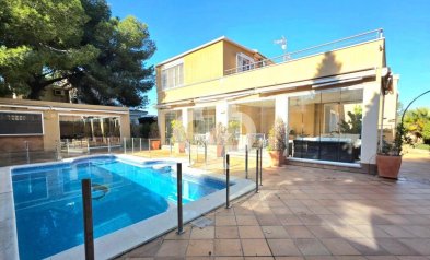Resale - Villa -
Dehesa de campoamor - Campoamor