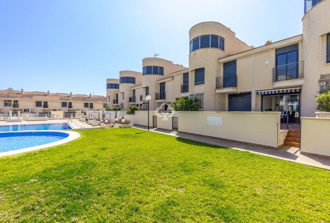 Reventa - Terraced house -
Cabo Roig