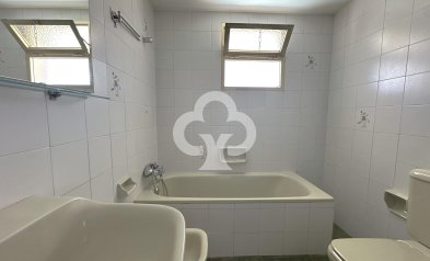 Jälleenmyynti - Piso -
Fuengirola - Puerto Deportivo