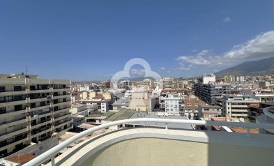 Jälleenmyynti - Piso -
Fuengirola - Puerto Deportivo