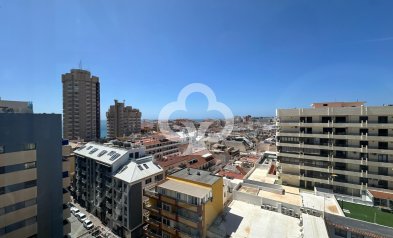 Jälleenmyynti - Piso -
Fuengirola - Puerto Deportivo