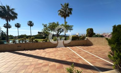 Wiederverkauf - Planta baja -
Fuengirola - Los Pacos