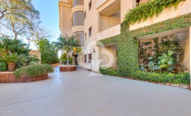 Wiederverkauf - Planta baja -
Fuengirola - Los Pacos