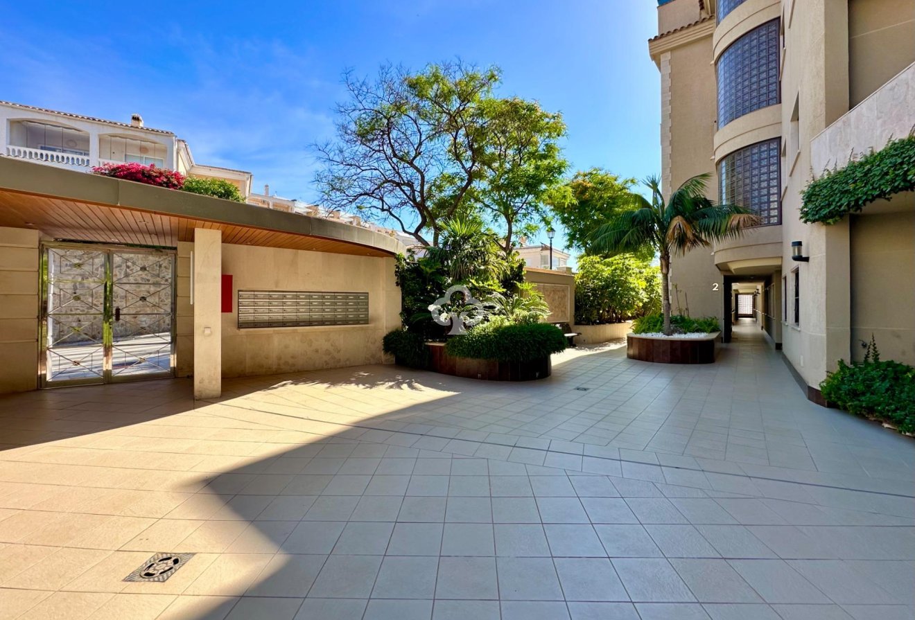 Wiederverkauf - Planta baja -
Fuengirola - Los Pacos