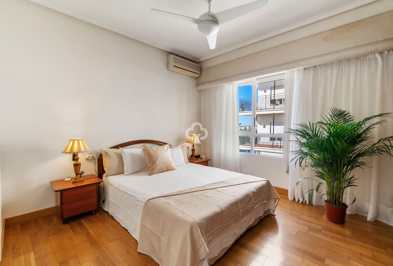 Reventa - Apartment -
Torrevieja - Centro - Muelle Pesquero