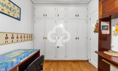 Reventa - Apartment -
Torrevieja - Centro - Muelle Pesquero