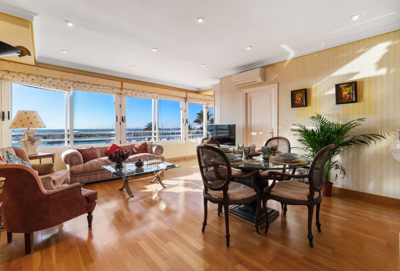 Reventa - Apartment -
Torrevieja - Centro - Muelle Pesquero