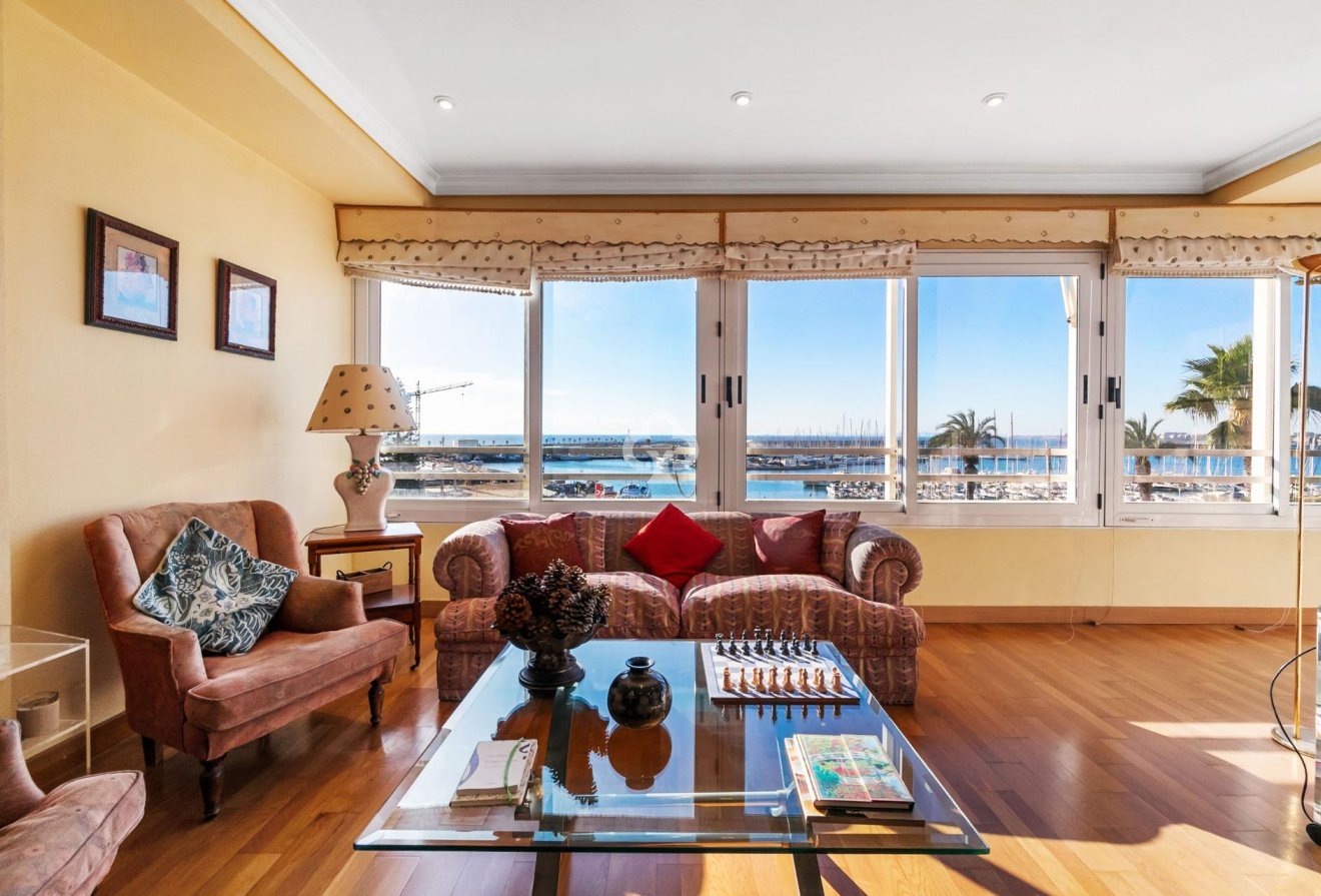 Reventa - Apartment -
Torrevieja - Centro - Muelle Pesquero