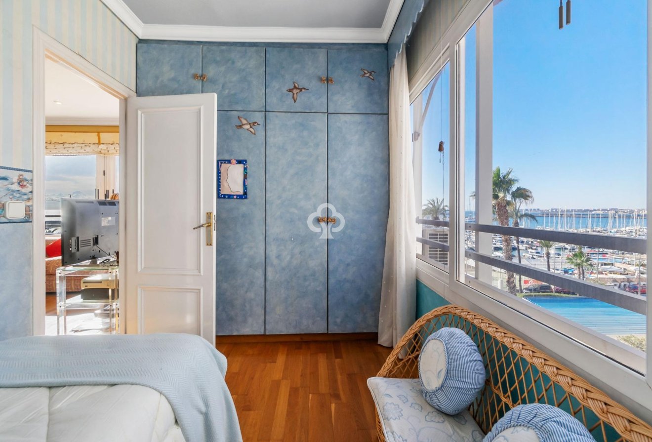 Reventa - Apartment -
Torrevieja - Centro - Muelle Pesquero